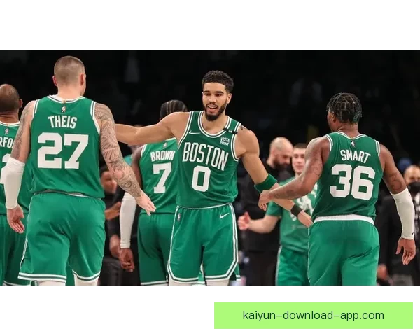 绿军锁定季后赛塔图姆达14000分普里查德三分火力助复仇黄蜂